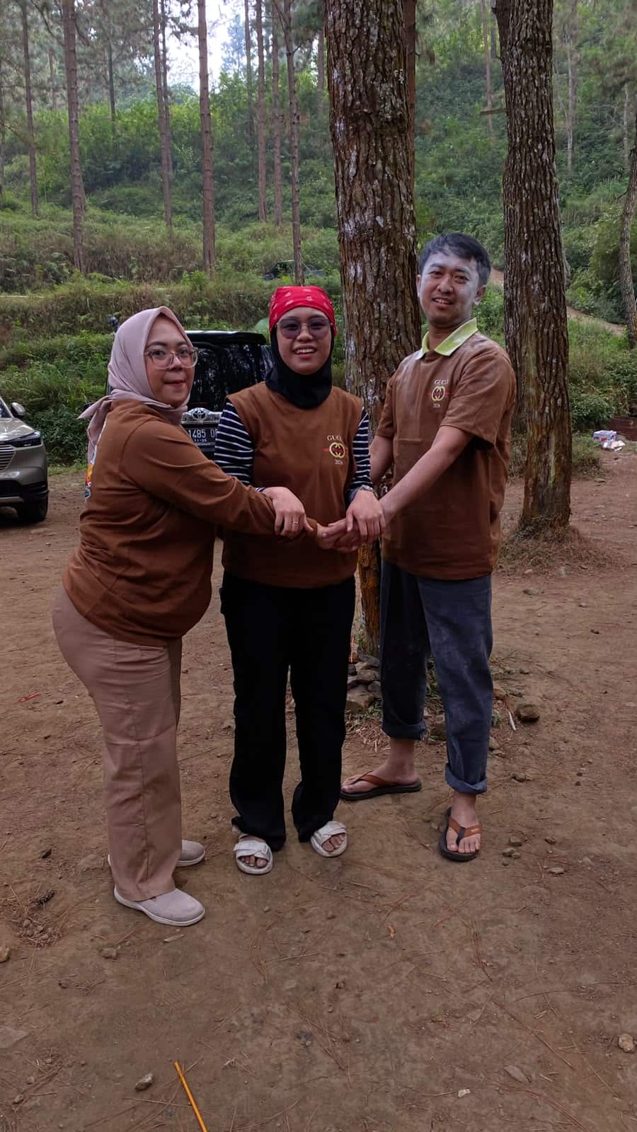 Games team building di area luas Guci